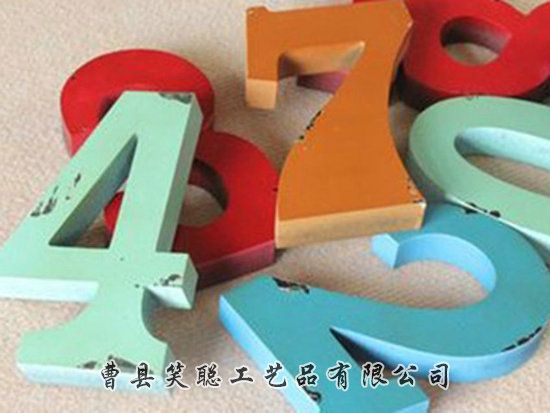字母摆件